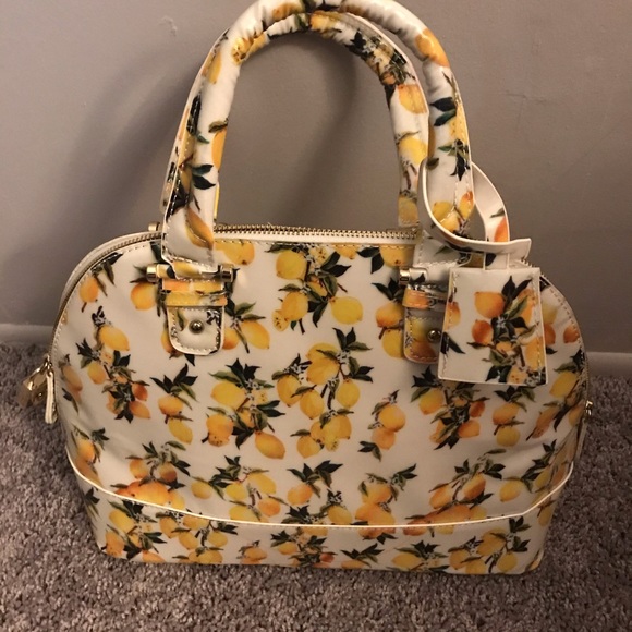 JustFab Handbags - 🍋 Just Fab Lemon Bag 🍋